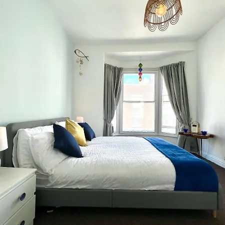 Blue Lighthouse Apartment Scarborough